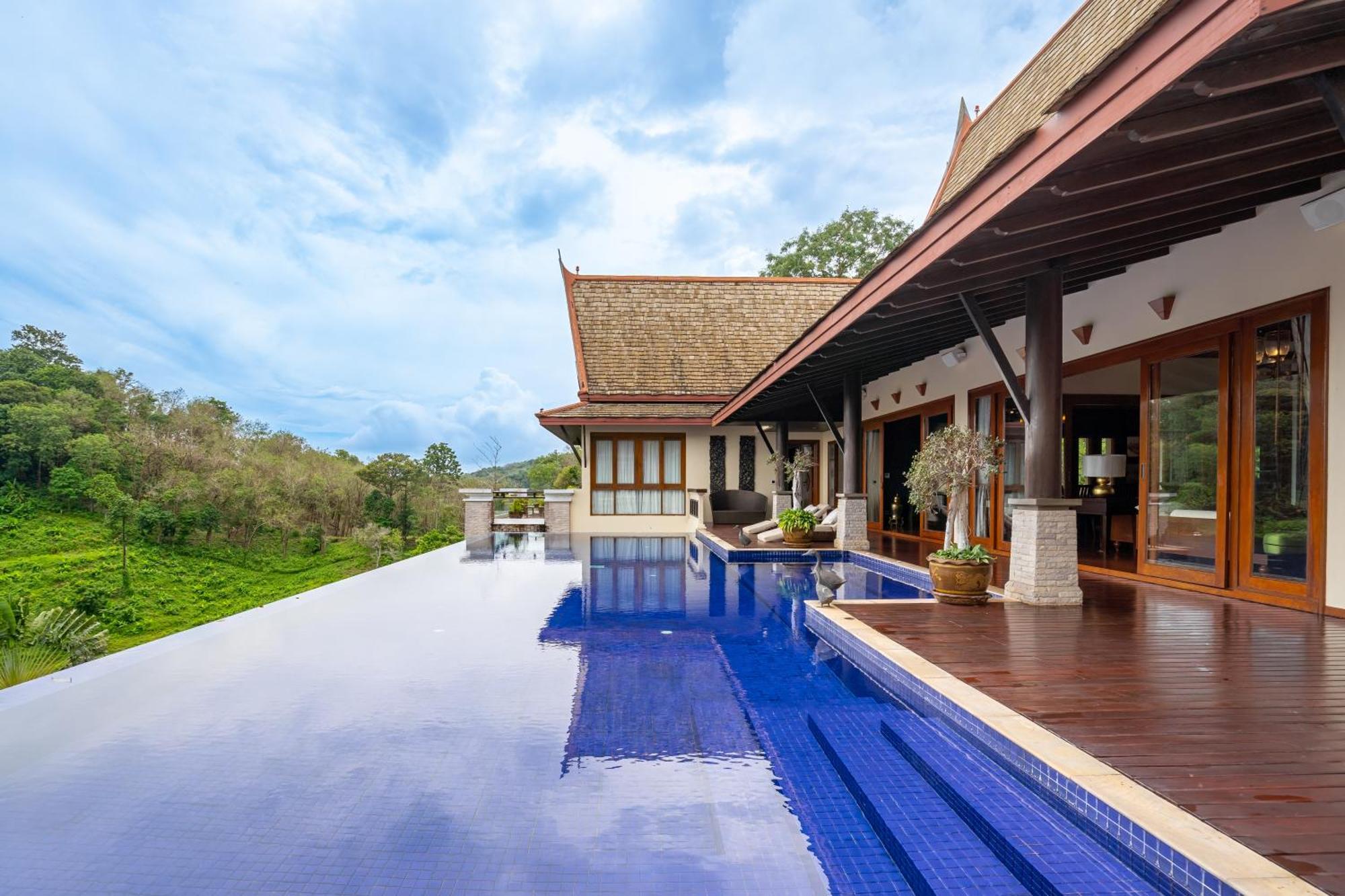 Royal Legacy Private Villa With Private Golf Course Phuket ภายนอก รูปภาพ