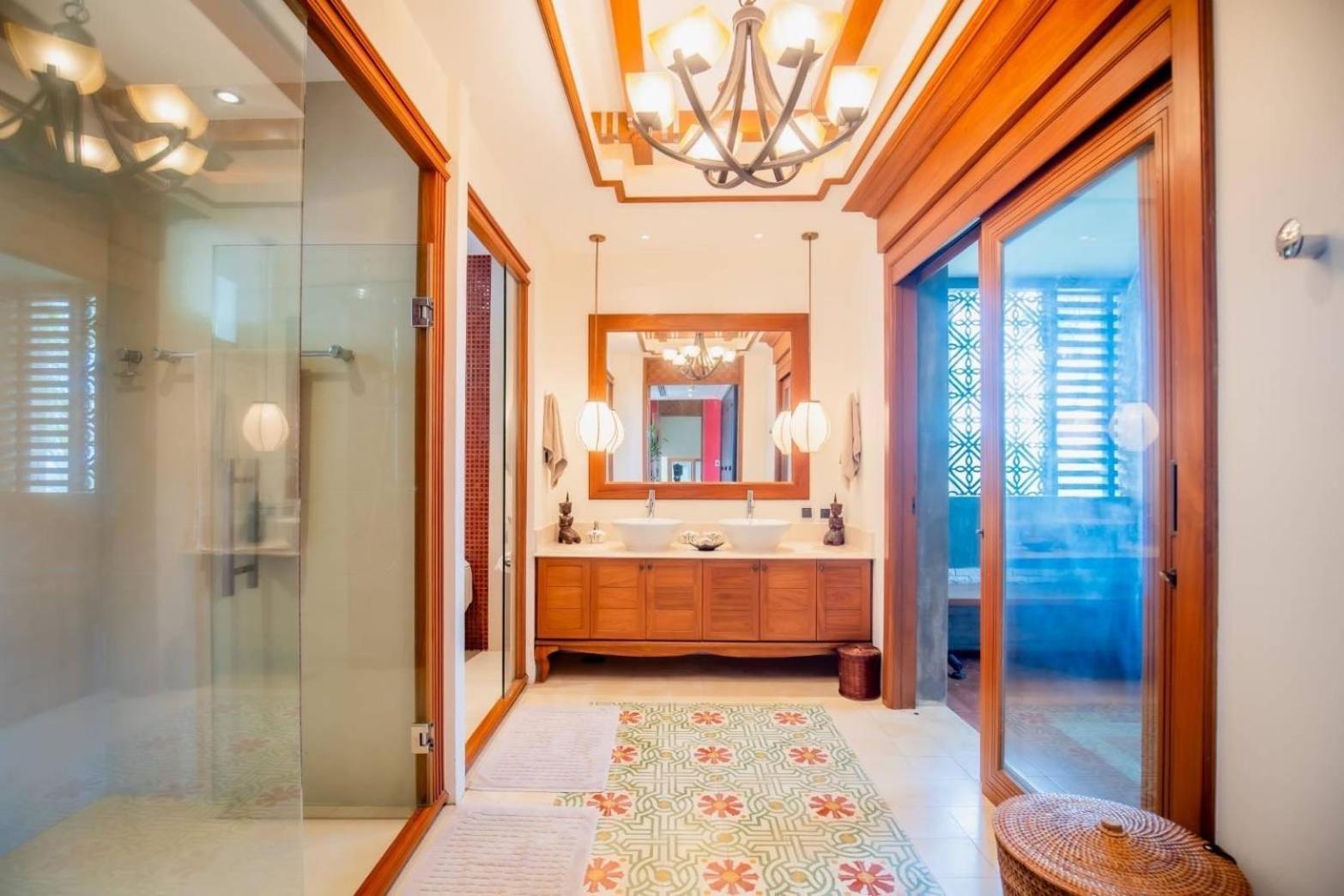 Royal Legacy Private Villa With Private Golf Course Phuket ภายนอก รูปภาพ