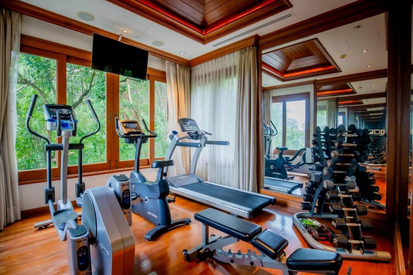Royal Legacy Private Villa With Private Golf Course Phuket ภายนอก รูปภาพ