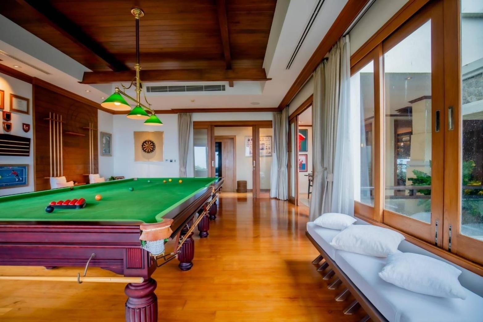Royal Legacy Private Villa With Private Golf Course Phuket ภายนอก รูปภาพ